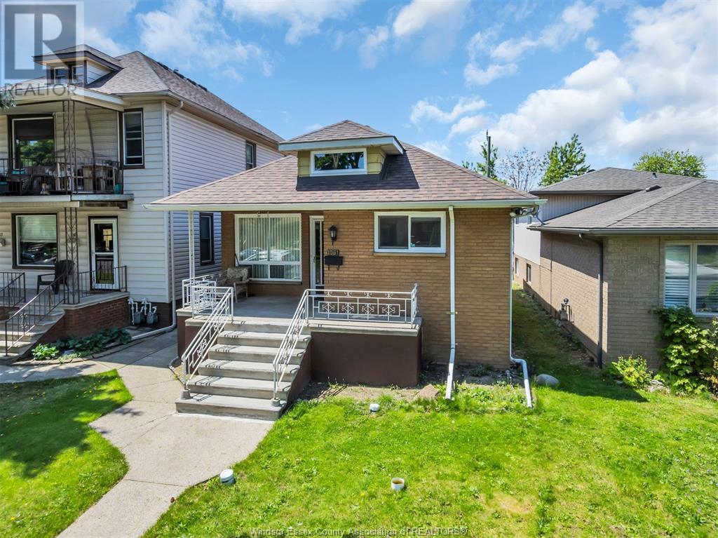 1061 Howard, Windsor, Ontario  N9A 1S6 - Photo 3 - 25011955