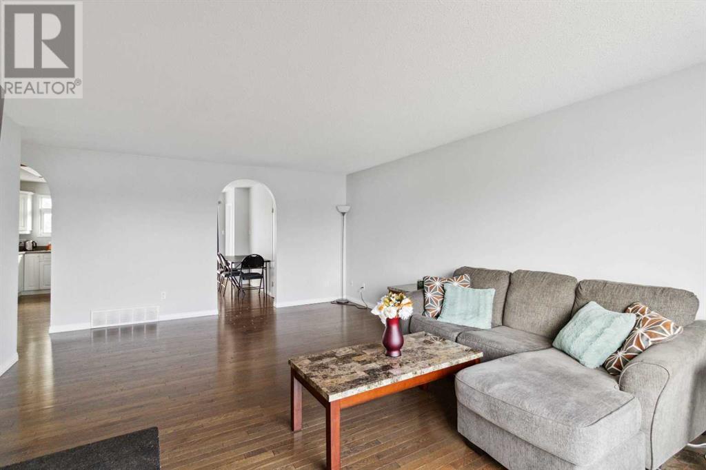 Property at 166 Erindale Road image 2