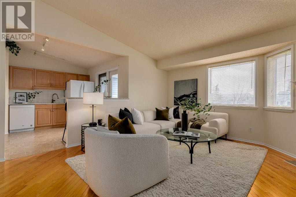 Property at 74 Valley Ridge Heights NW image 3