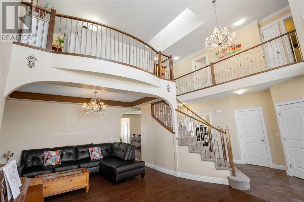Property at 431 Railway Place SE image 4