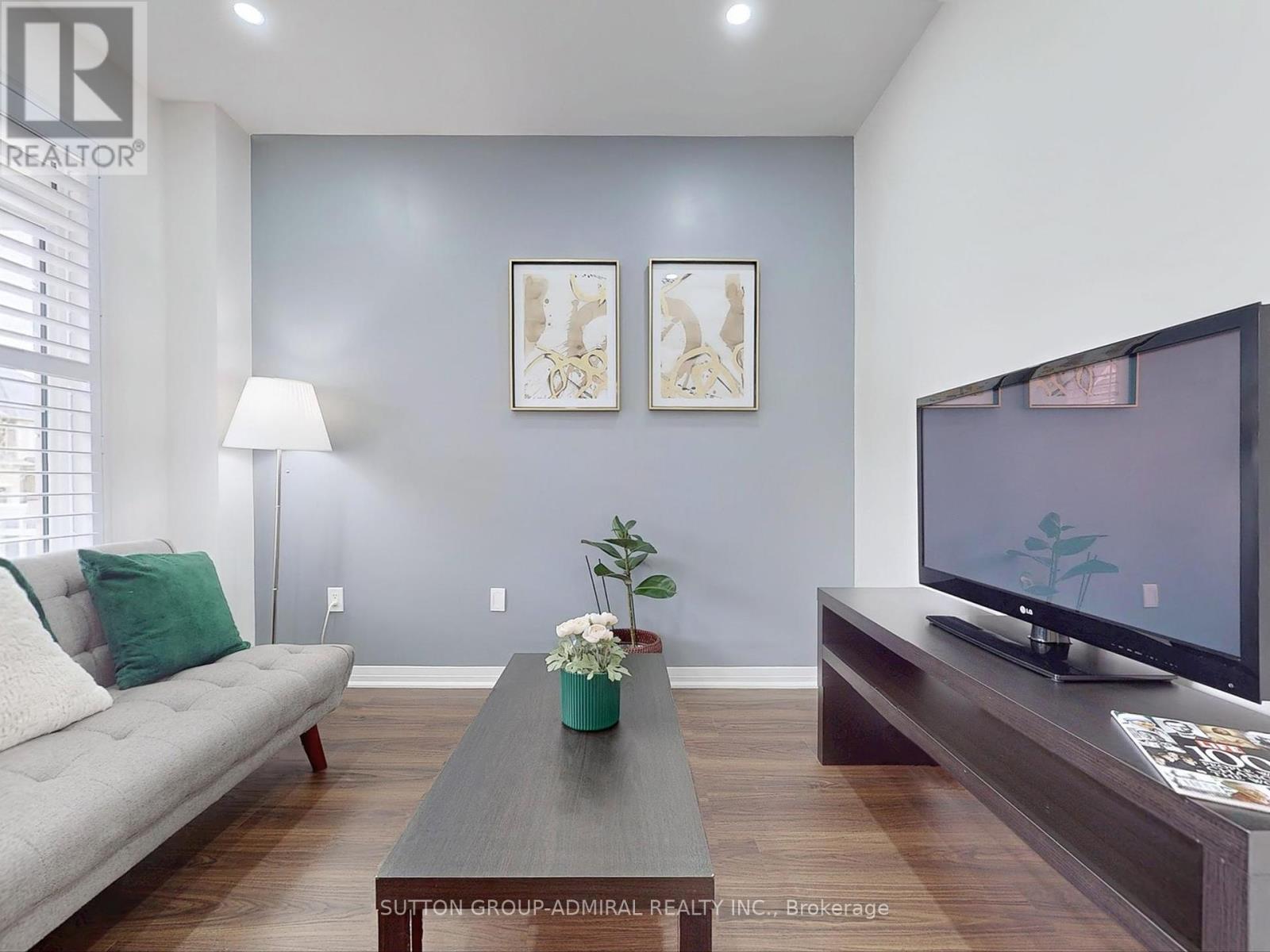 Property at 22 CASSERLEY CRESCENT image 4