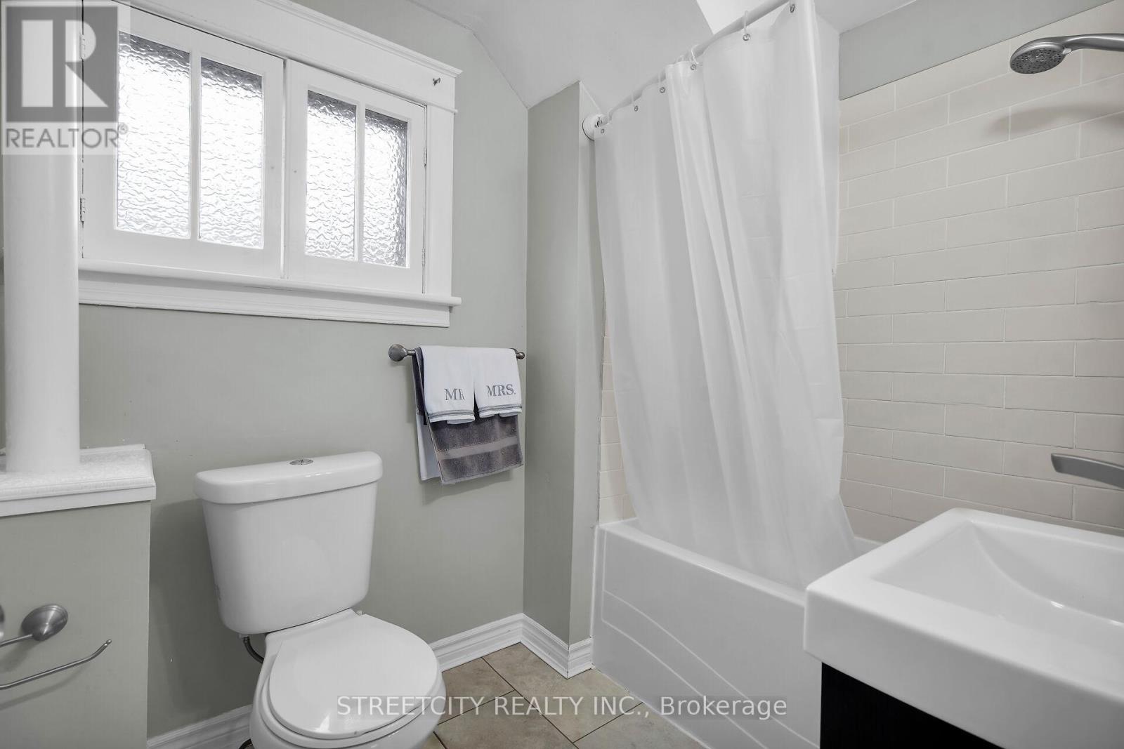 85 Springbank Drive, London South (South F), Ontario  N6J 1E5 - Photo 26 - X12144059