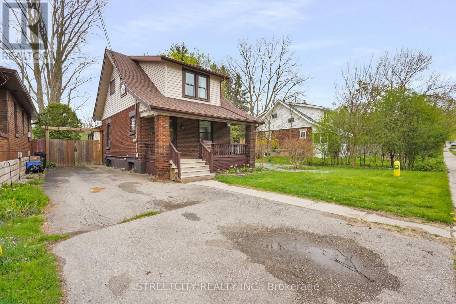 Property at 85 SPRINGBANK DRIVE image 4