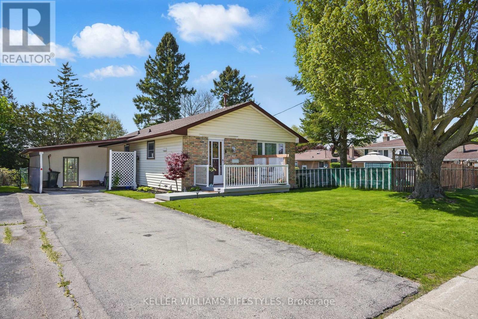 41 Manor Road, St. Thomas, Ontario  N5R 4Z4 - Photo 1 - X12144119