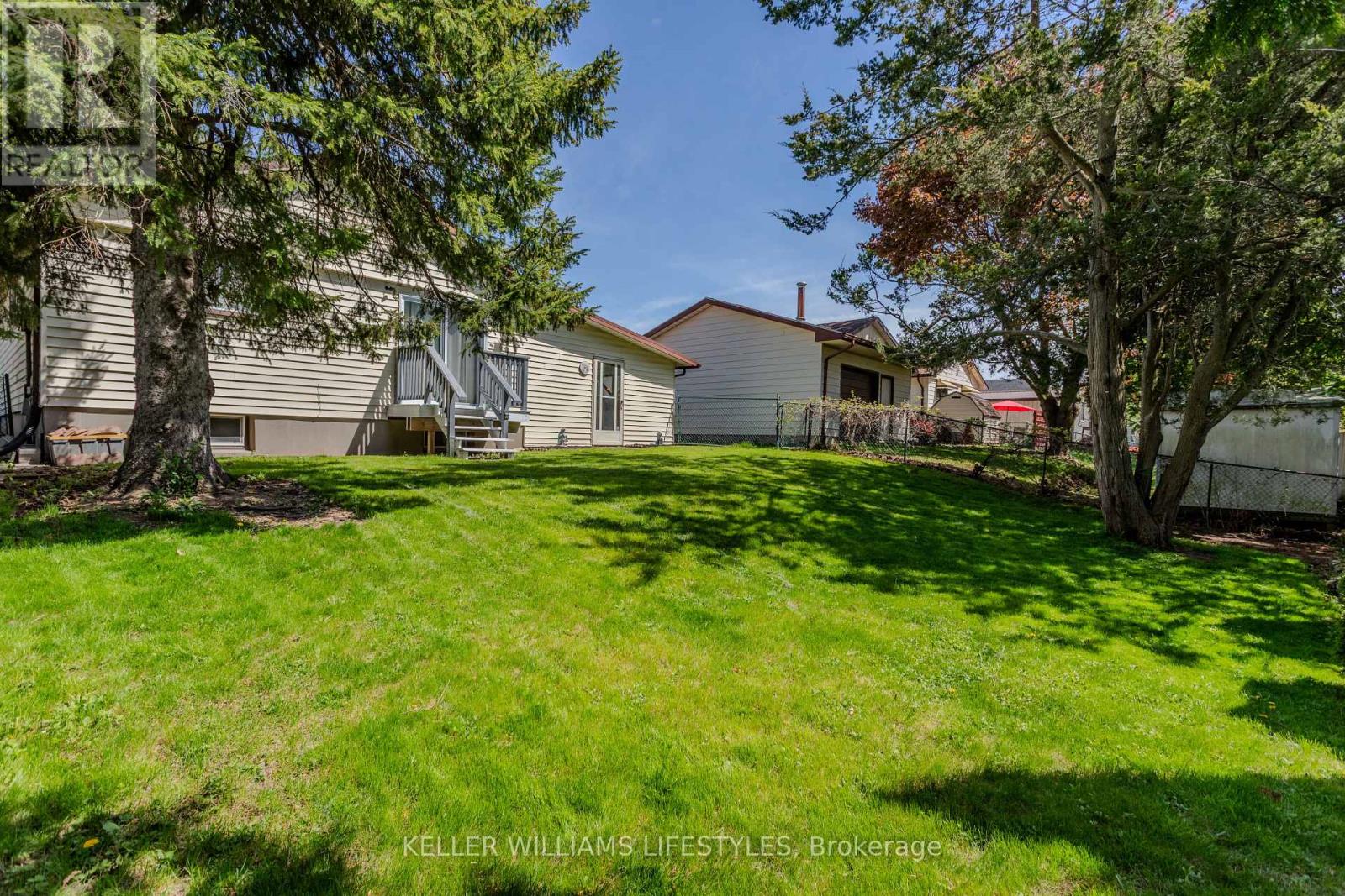 41 Manor Road, St. Thomas, Ontario  N5R 4Z4 - Photo 32 - X12144119