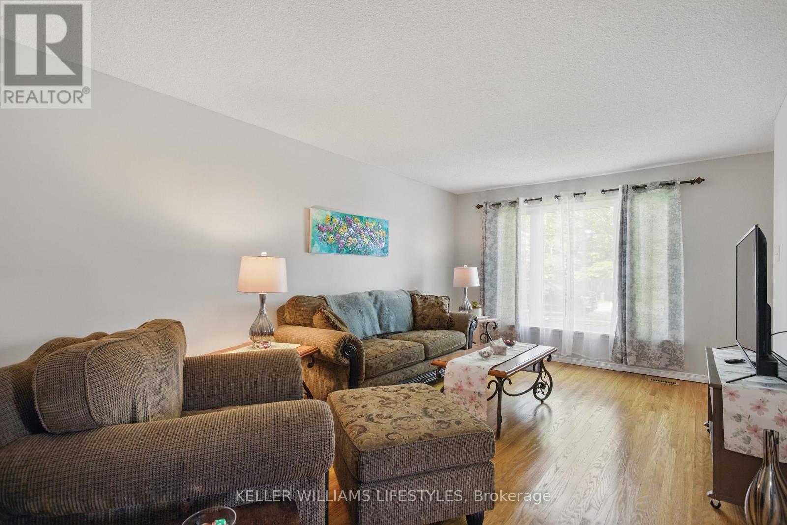 41 Manor Road, St. Thomas, Ontario  N5R 4Z4 - Photo 7 - X12144119
