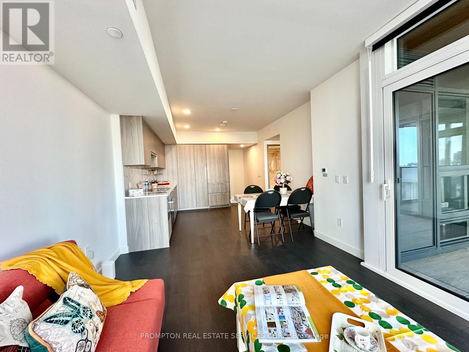 1010 - 1 Concord Cityplace Way, Toronto, Ontario  M5V 0X3 - Photo 11 - C12143942