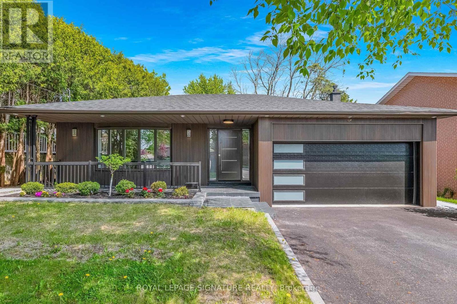 30 Snowcrest Avenue, Toronto, Ontario  M2K 2K7 - Photo 1 - C12143945