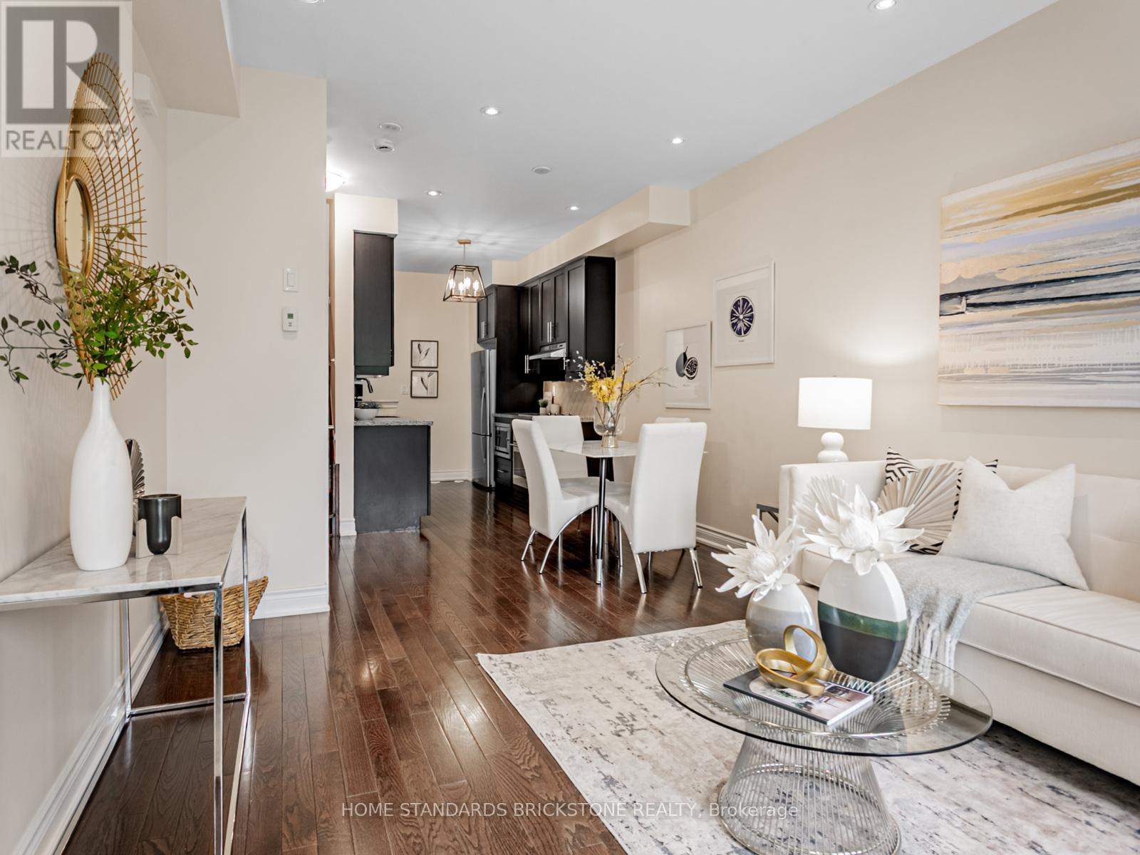 7 - 10 Hargrave Lane, Toronto (Bridle Path-Sunnybrook-York Mills), Ontario  M4N 0A4 - Photo 8 - C12143989