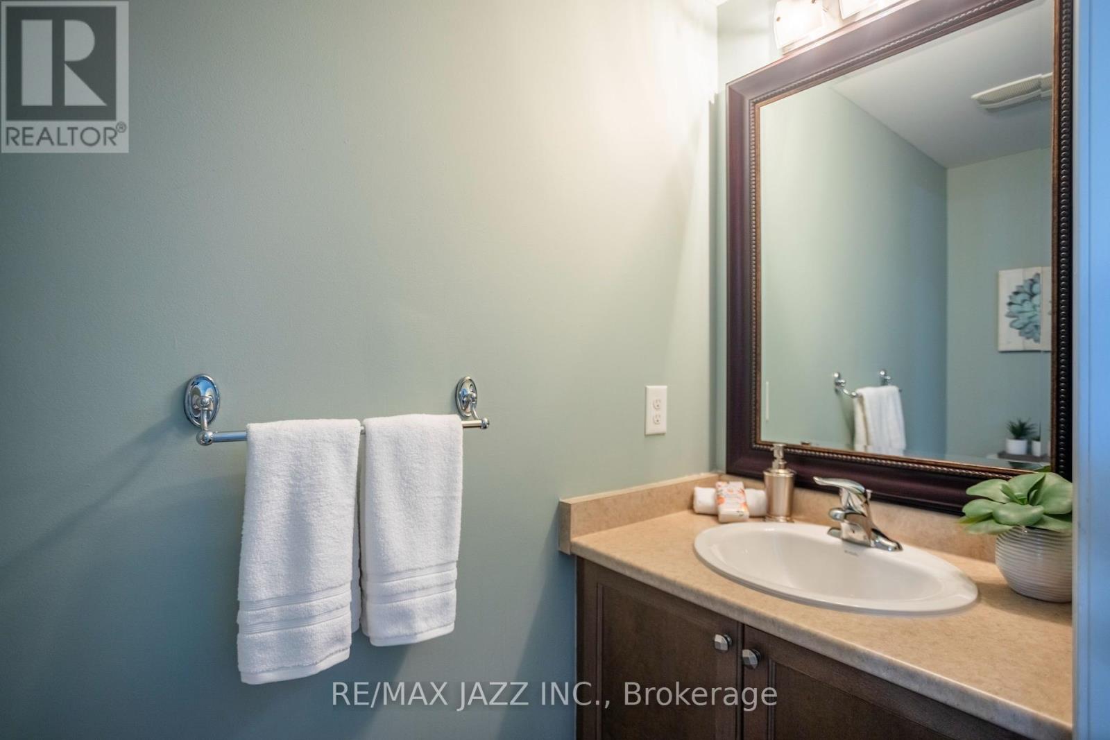 102 Bathgate Crescent, Clarington, Ontario  L1E 0B3 - Photo 7 - E12144151