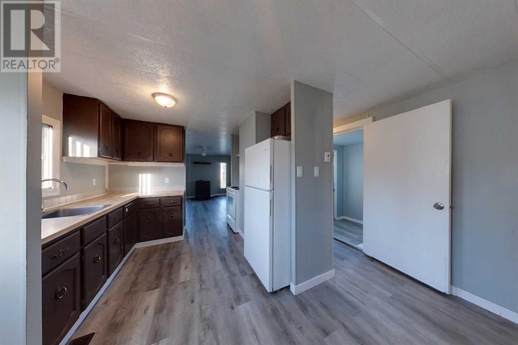 Property at 1112 13 Avenue SE image 3