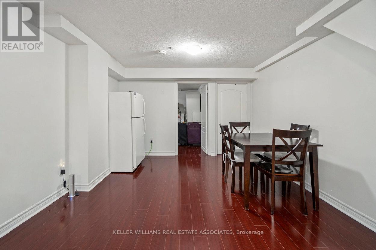 635 Huntington Ridge Drive, Mississauga, Ontario  L5R 1Z7 - Photo 38 - W12063400