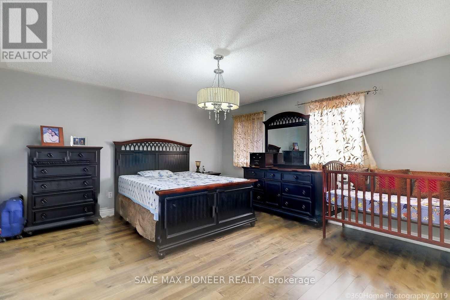 84 Antique Drive, Richmond Hill, Ontario  L4E 4G3 - Photo 16 - N12143960