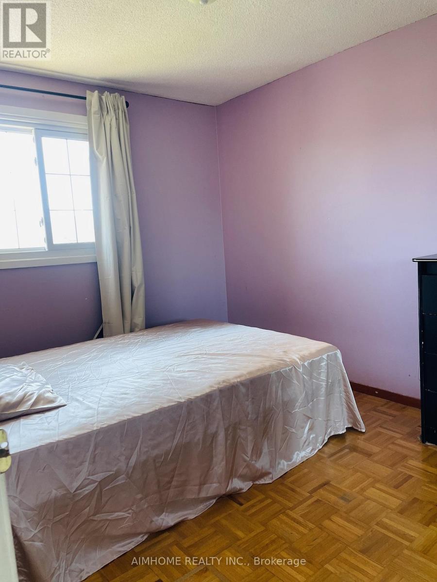 41 Pettigrew Court, Markham, Ontario  L3S 1K4 - Photo 11 - N12144007