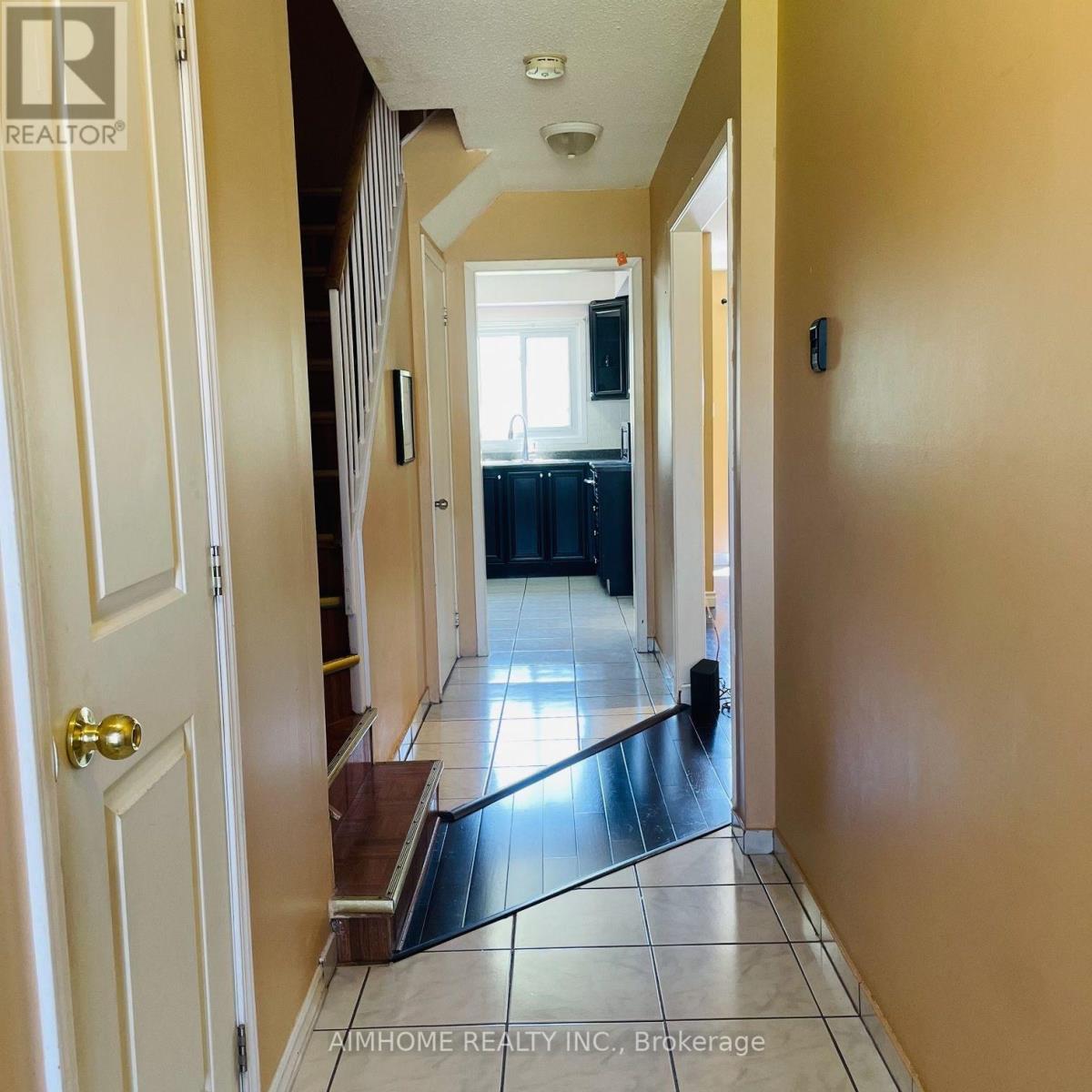 41 Pettigrew Court, Markham, Ontario  L3S 1K4 - Photo 2 - N12144007