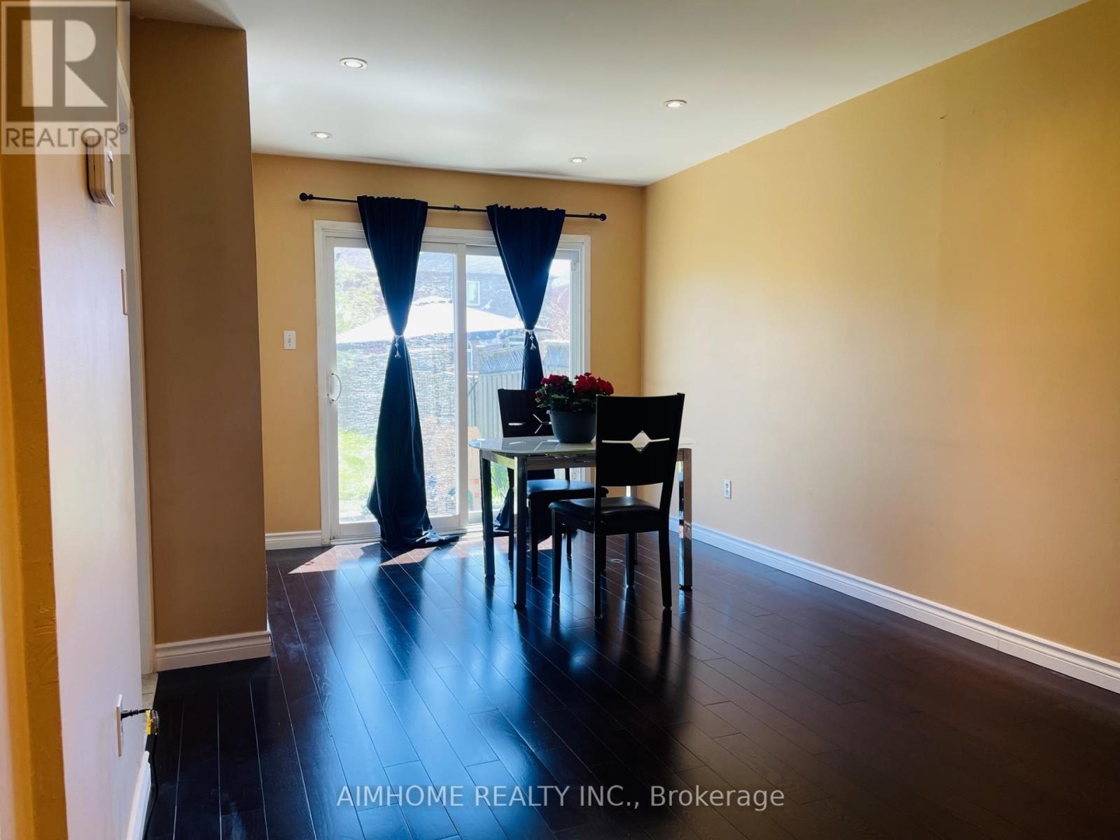 41 Pettigrew Court, Markham, Ontario  L3S 1K4 - Photo 5 - N12144007