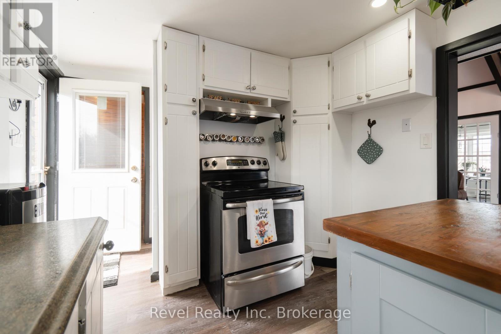 799 Maple Hill Road, Powassan, Ontario  P0H 1Z0 - Photo 12 - X12144208