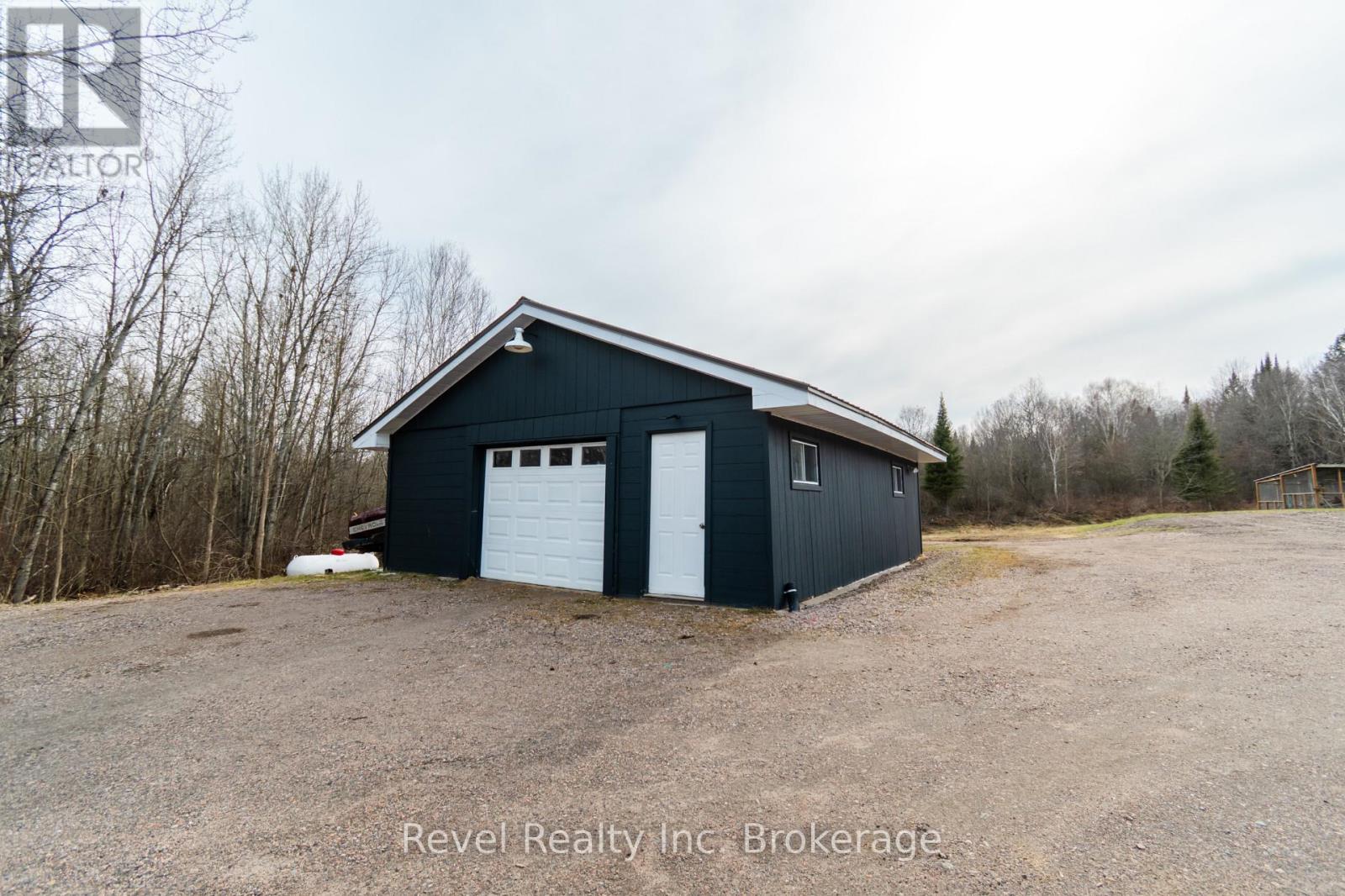 799 Maple Hill Road, Powassan, Ontario  P0H 1Z0 - Photo 3 - X12144208