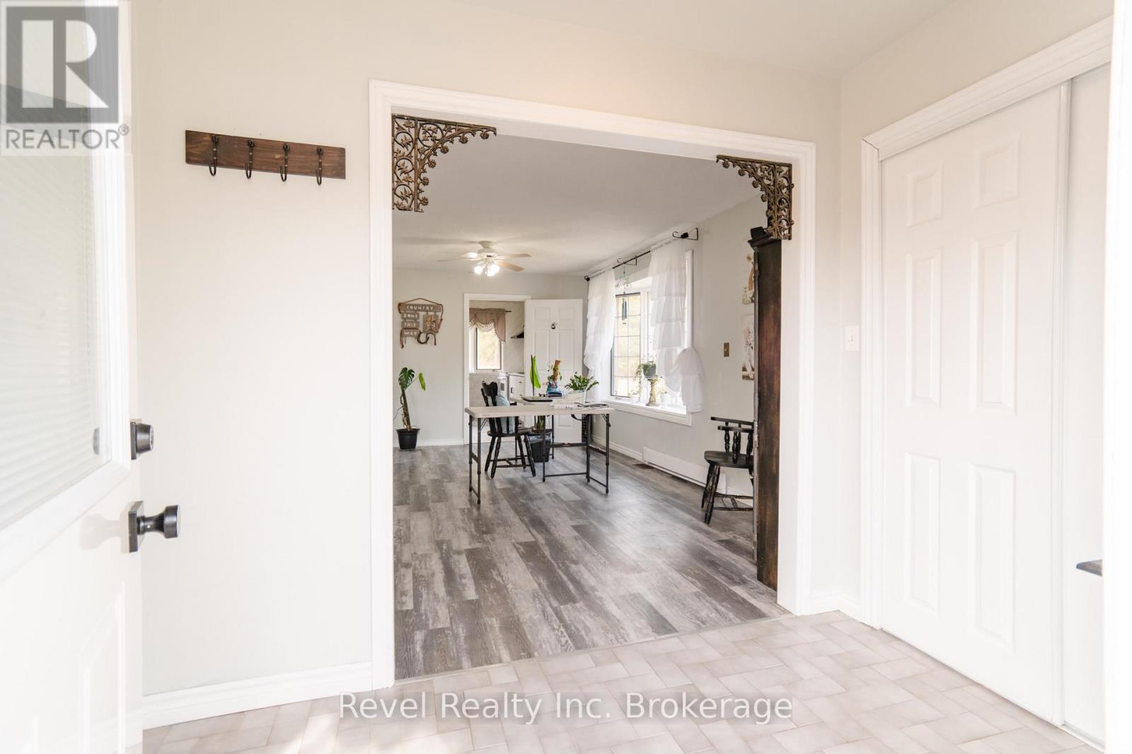 799 Maple Hill Road, Powassan, Ontario  P0H 1Z0 - Photo 5 - X12144208