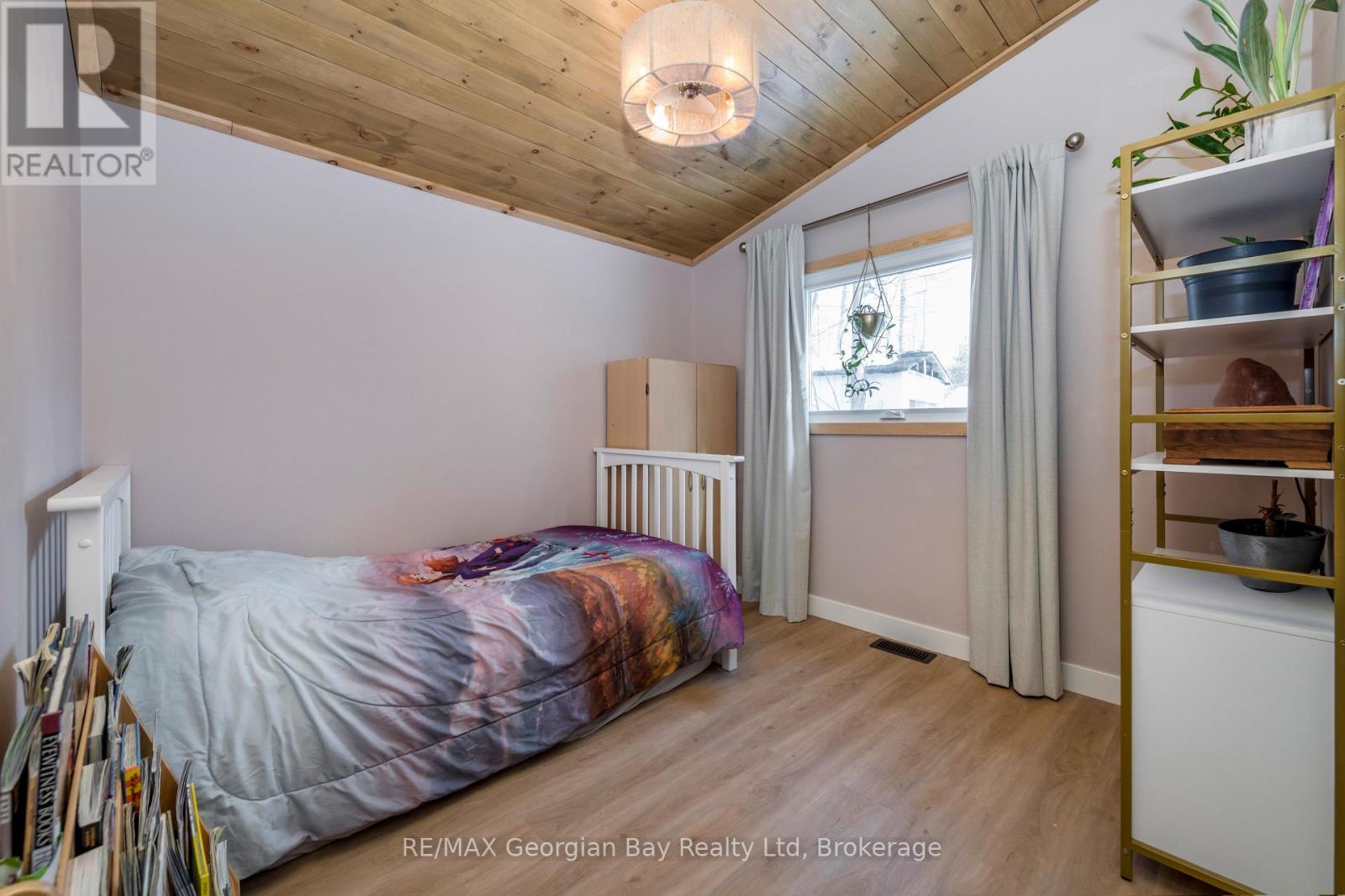 1169 Tiny Beaches Road N, Tiny, Ontario  L9M 1R3 - Photo 15 - S12144070