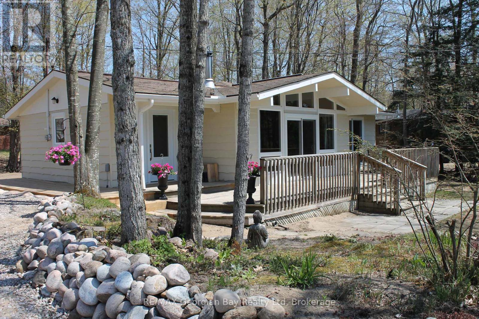 1169 Tiny Beaches Road N, Tiny, Ontario  L9M 1R3 - Photo 39 - S12144070