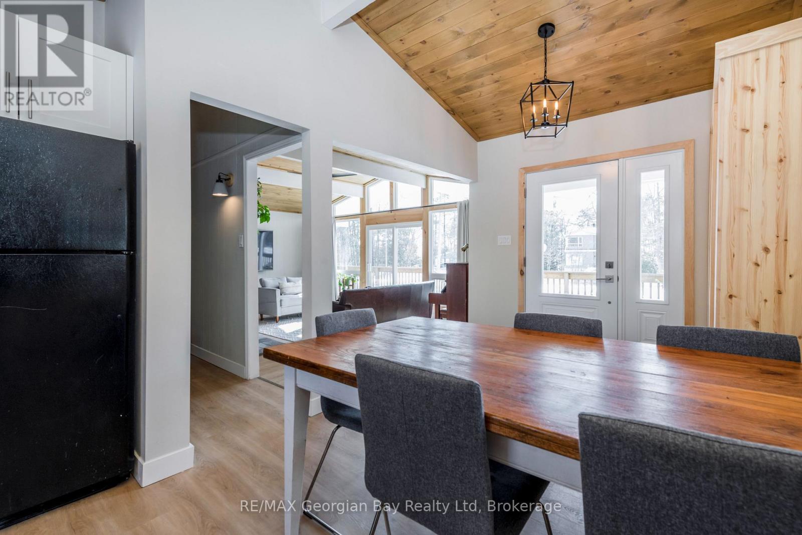 1169 Tiny Beaches Road N, Tiny, Ontario  L9M 1R3 - Photo 8 - S12144070