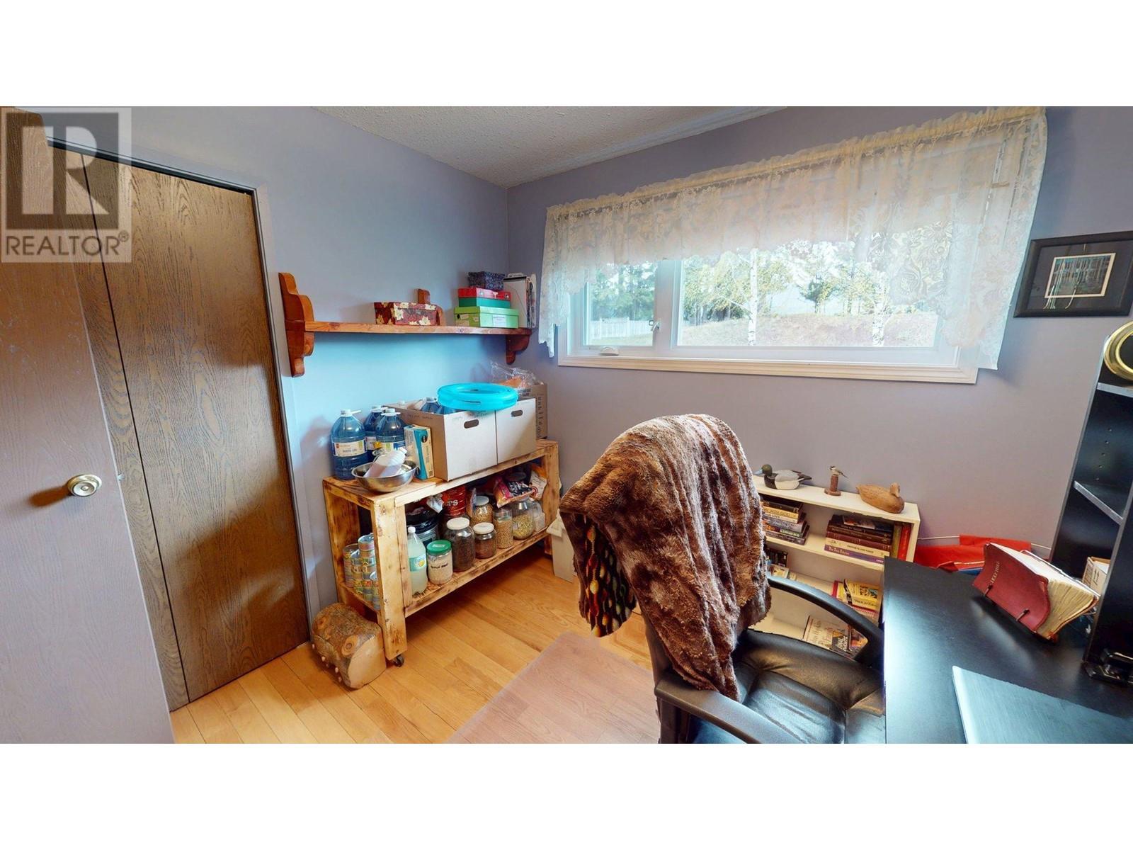 3 & 5 Cherokee Drive, Elkford, British Columbia  V0B 1H0 - Photo 17 - 10347659