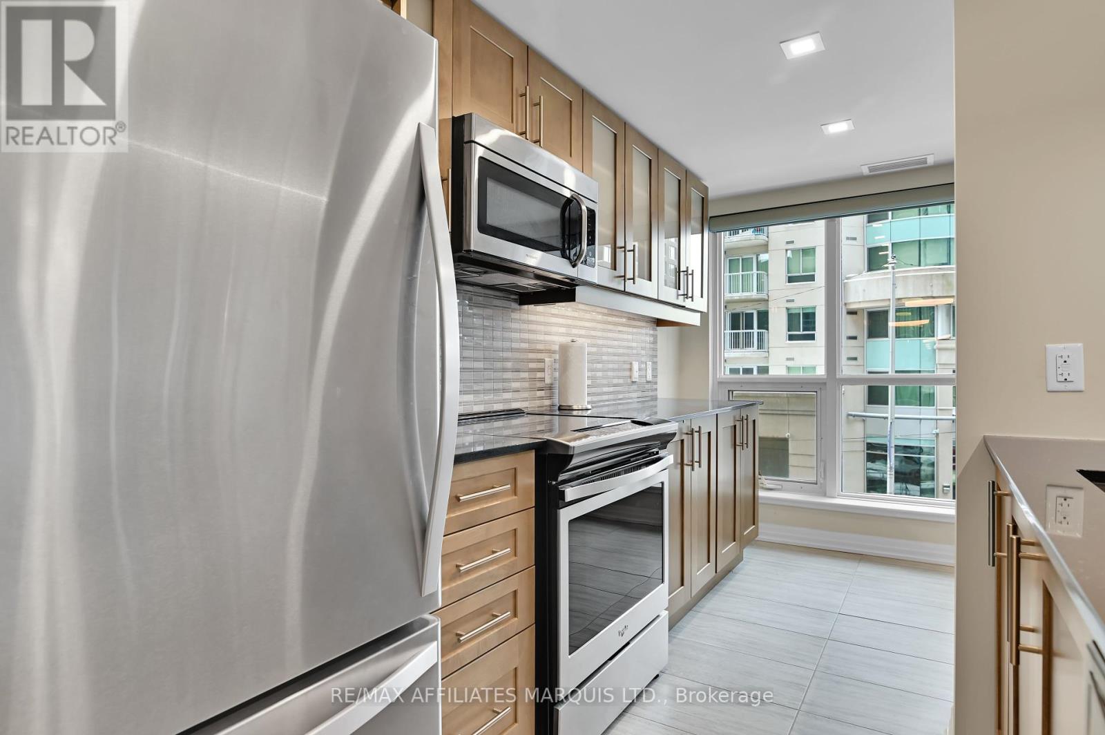 301 - 242 Rideau Street, Ottawa, Ontario  K1N 0B7 - Photo 13 - X12144054