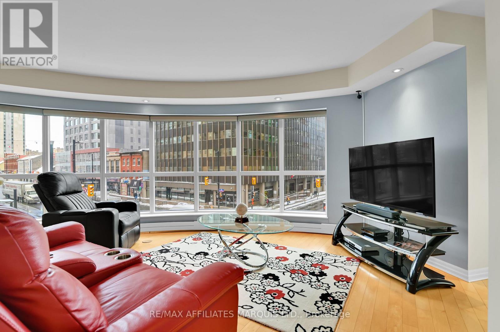 301 - 242 Rideau Street, Ottawa, Ontario  K1N 0B7 - Photo 15 - X12144054