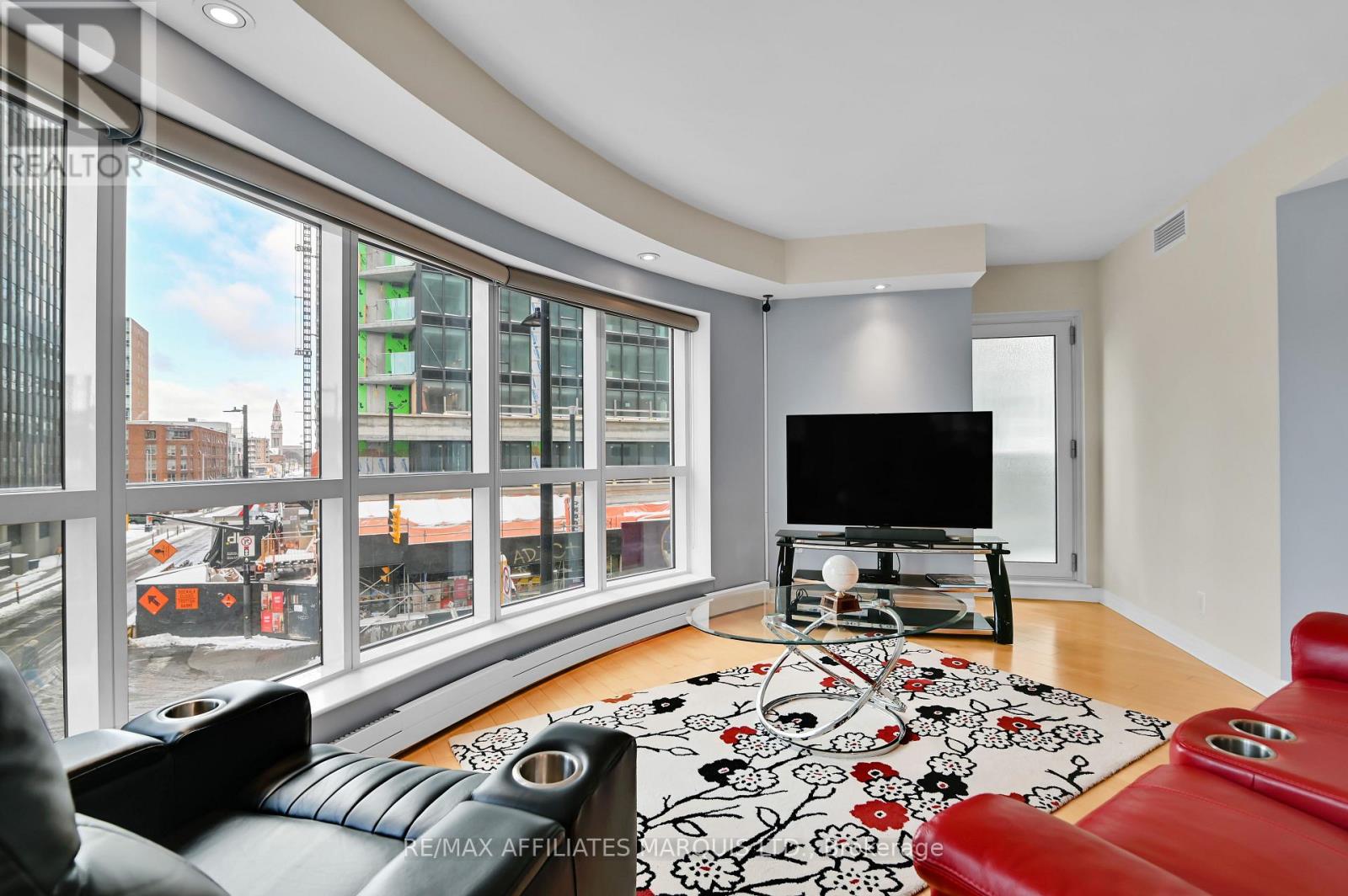 301 - 242 Rideau Street, Ottawa, Ontario  K1N 0B7 - Photo 16 - X12144054