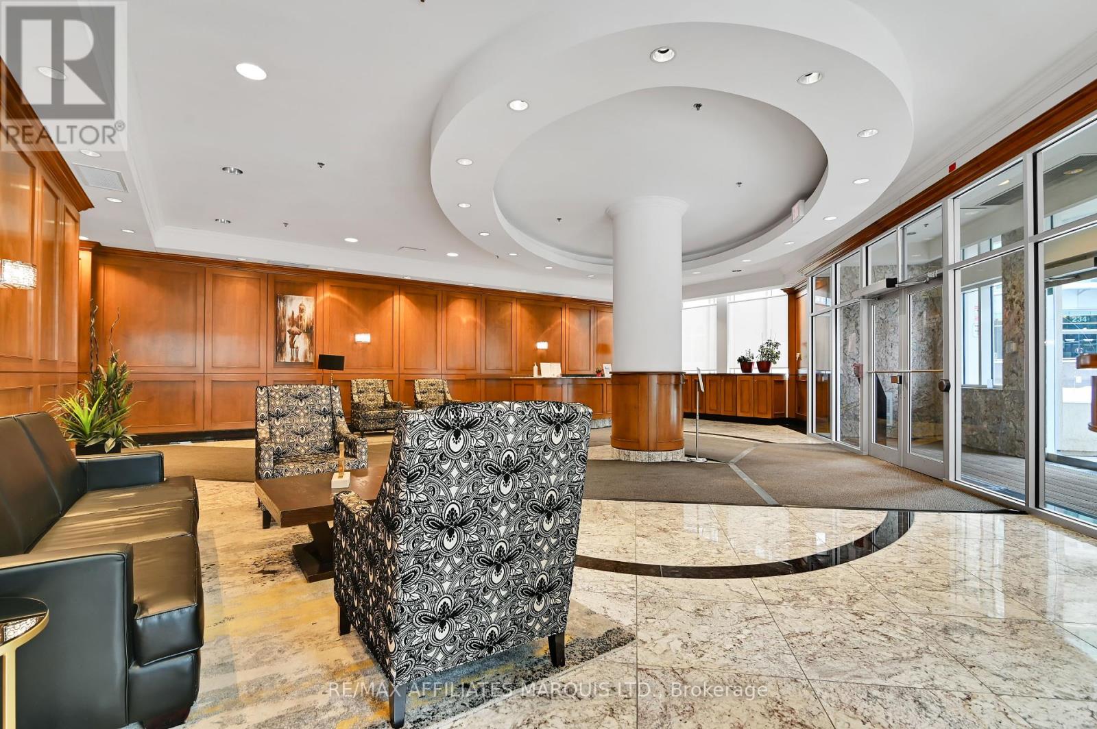 301 - 242 Rideau Street, Ottawa, Ontario  K1N 0B7 - Photo 4 - X12144054