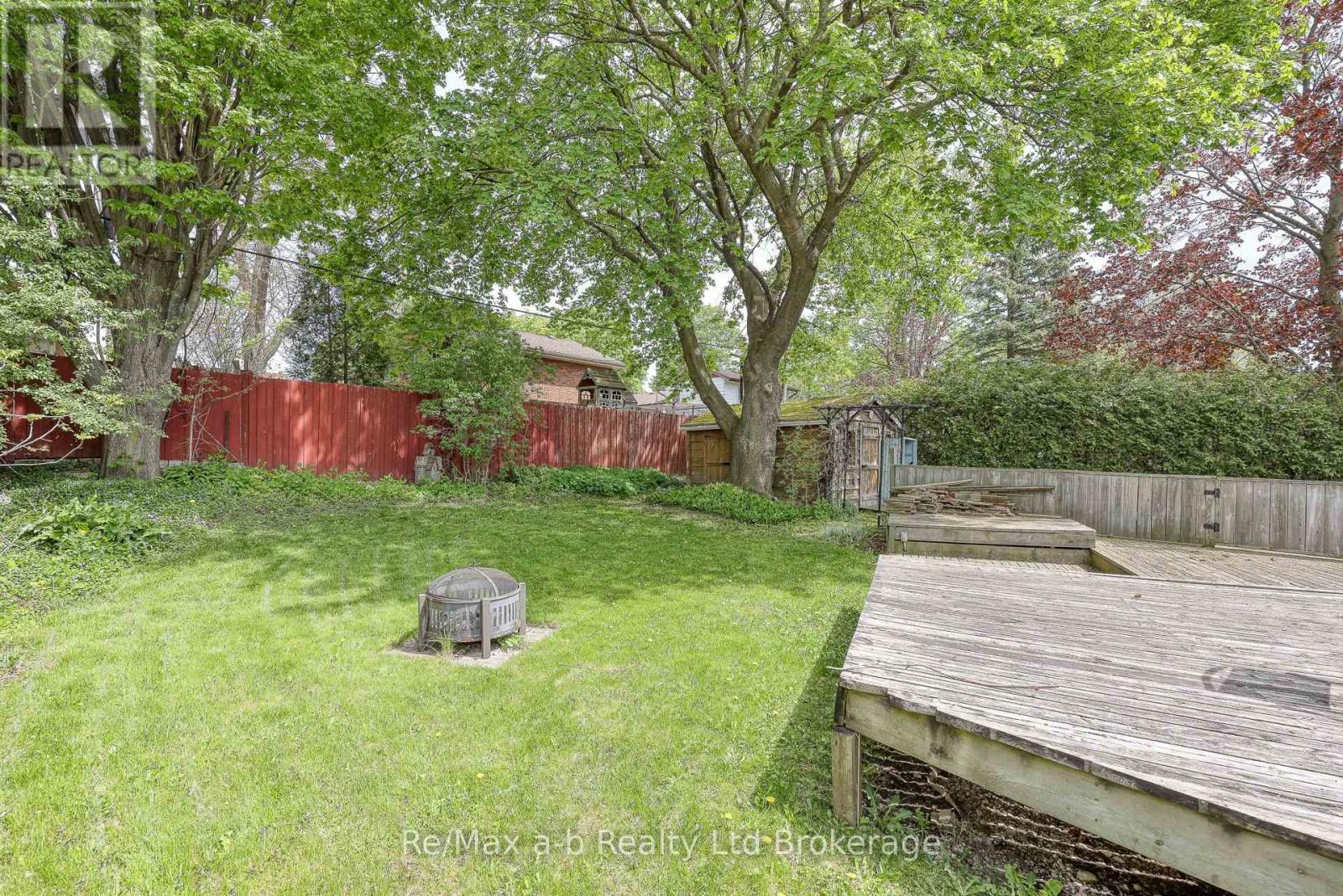 415 Lampman Place, Woodstock, Ontario  N4S 3S9 - Photo 10 - X12144210