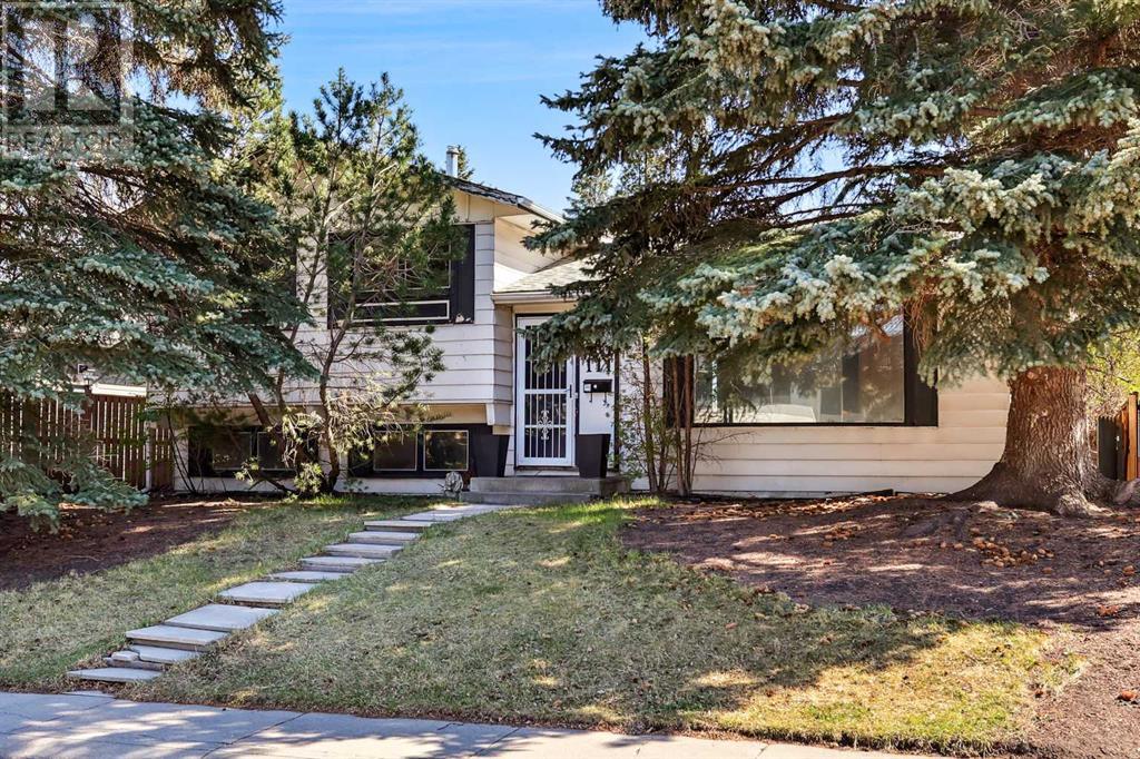 Property at 111 Allandale Close SE image 2
