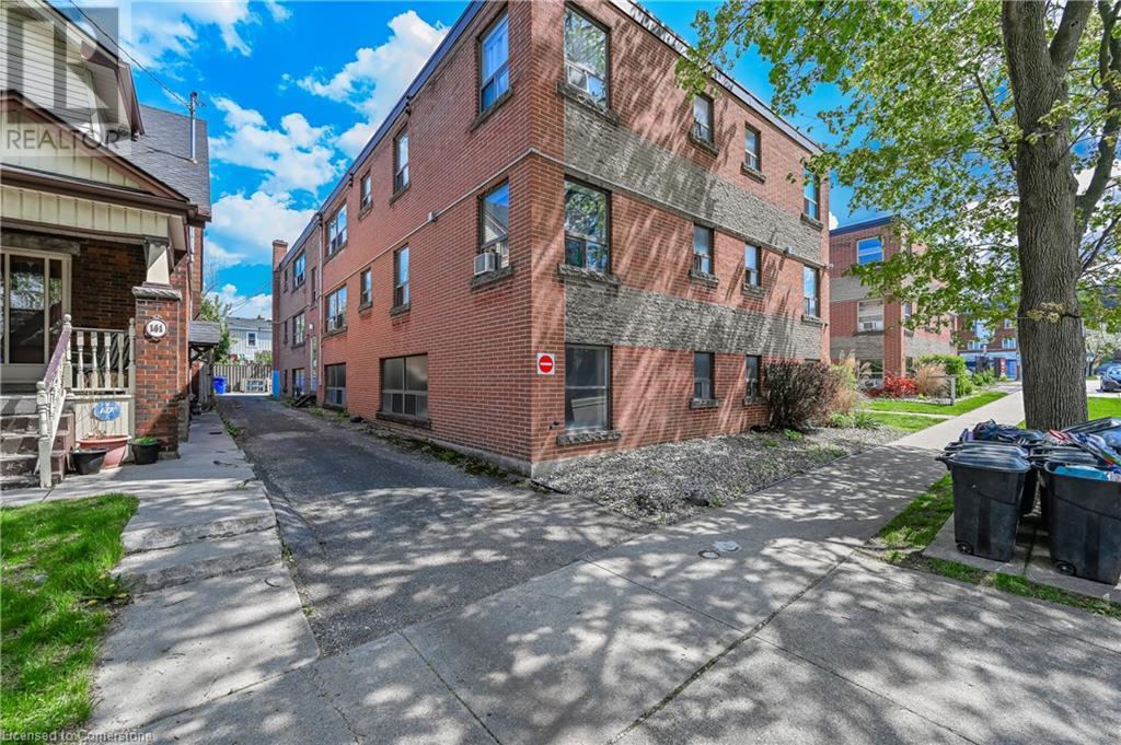 Property at 165 & 169 PARK Row S image 3