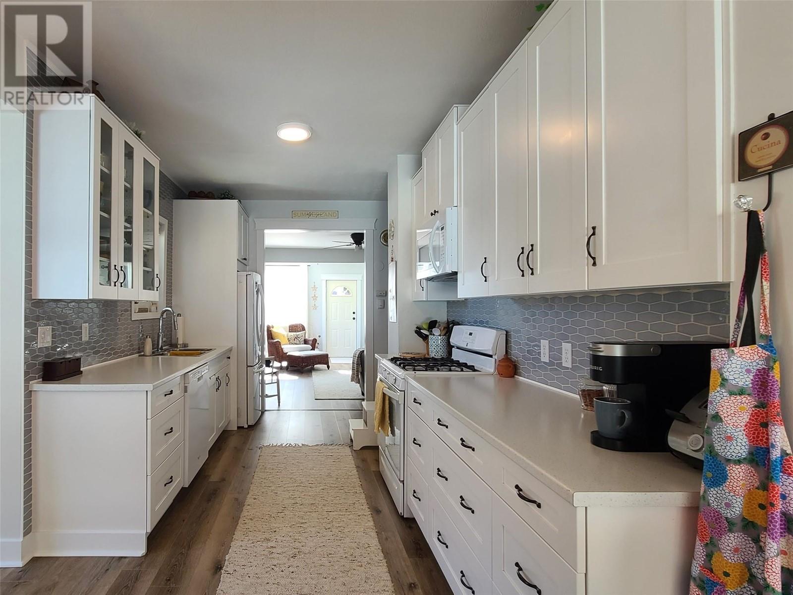 5706 Butler Street, Summerland, British Columbia  V0H 1Z1 - Photo 10 - 10337347