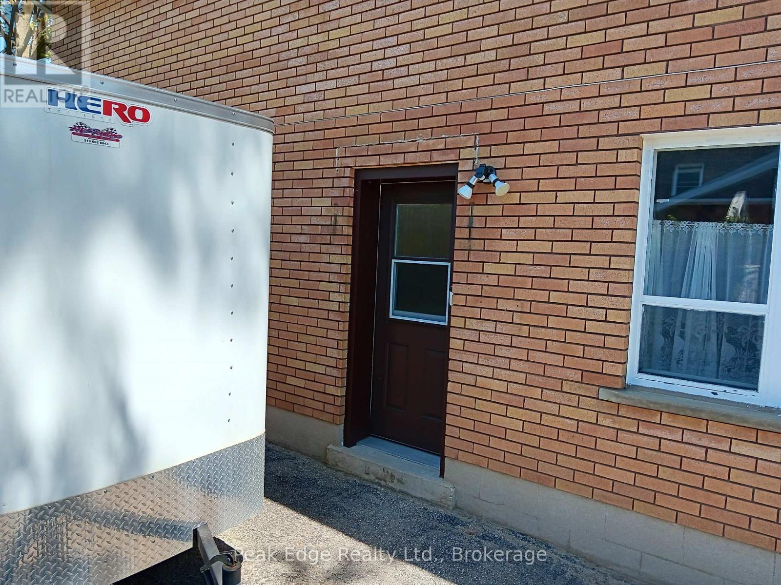 30 7 Th Street, Hanover, Ontario  N4N 1G2 - Photo 4 - X12144082