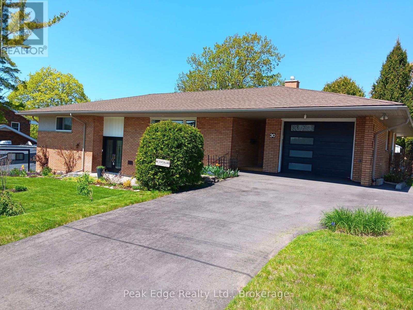 30 7 Th Street, Hanover, Ontario  N4N 1G2 - Photo 6 - X12144082