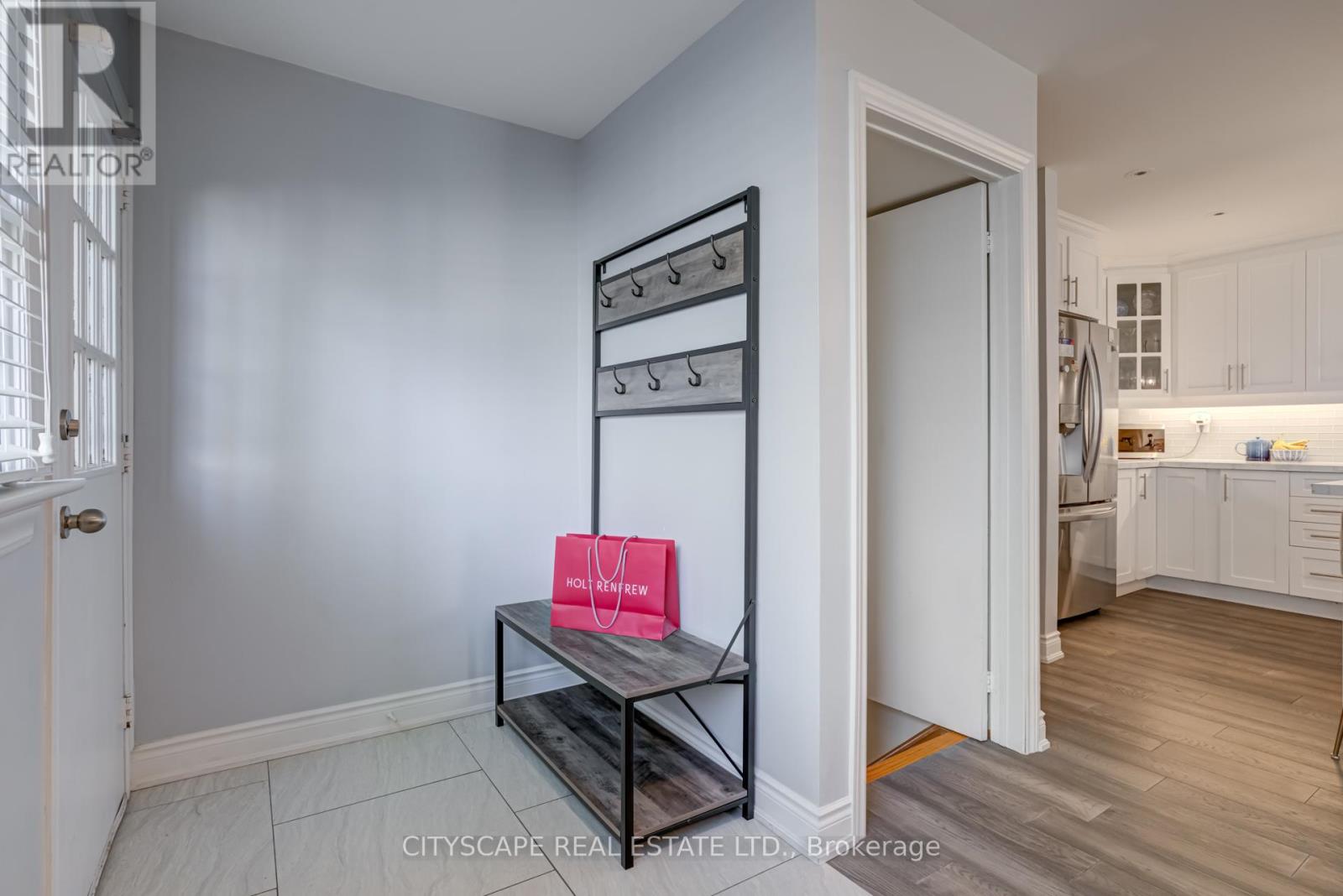 3206 Candela Drive, Mississauga, Ontario  L5A 2T8 - Photo 13 - W12143944