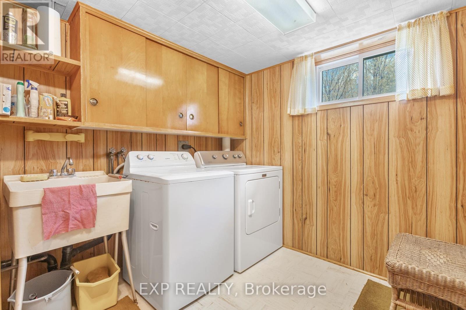 43 Theodore Drive, Mississauga, Ontario  L5M 1E5 - Photo 25 - W12143965