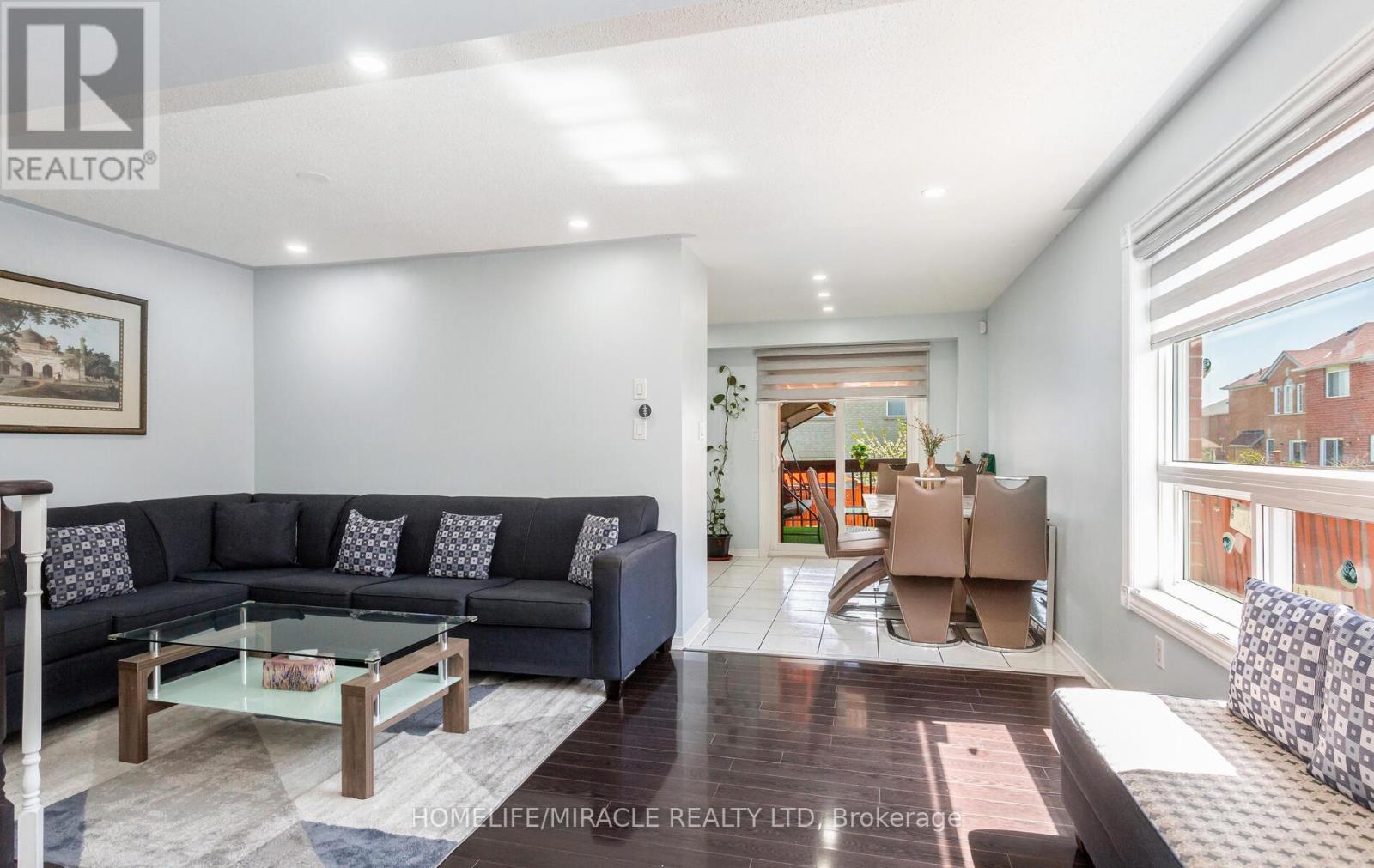 63 Feather Reed Way, Brampton, Ontario  L6R 2Z7 - Photo 7 - W12143969
