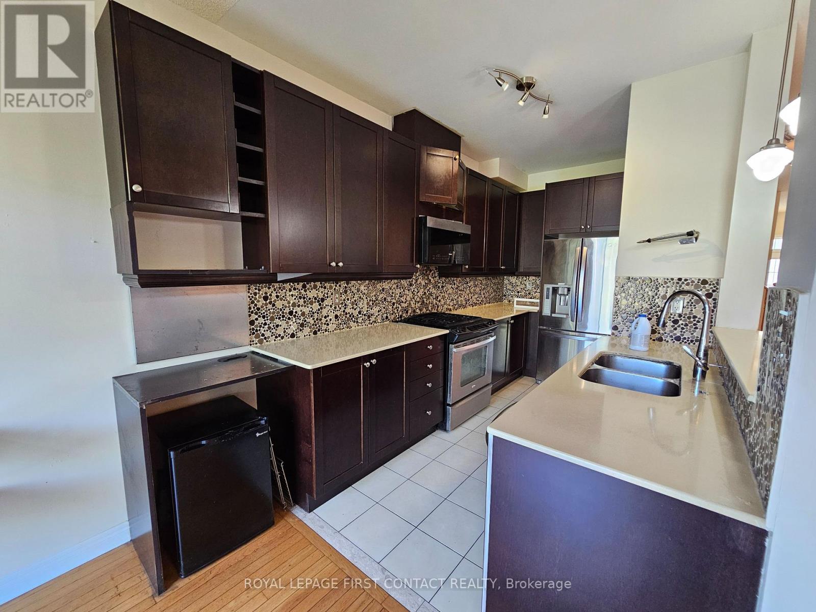 4692 Centretown Way, Mississauga, Ontario  L5R 0C9 - Photo 11 - W12143991