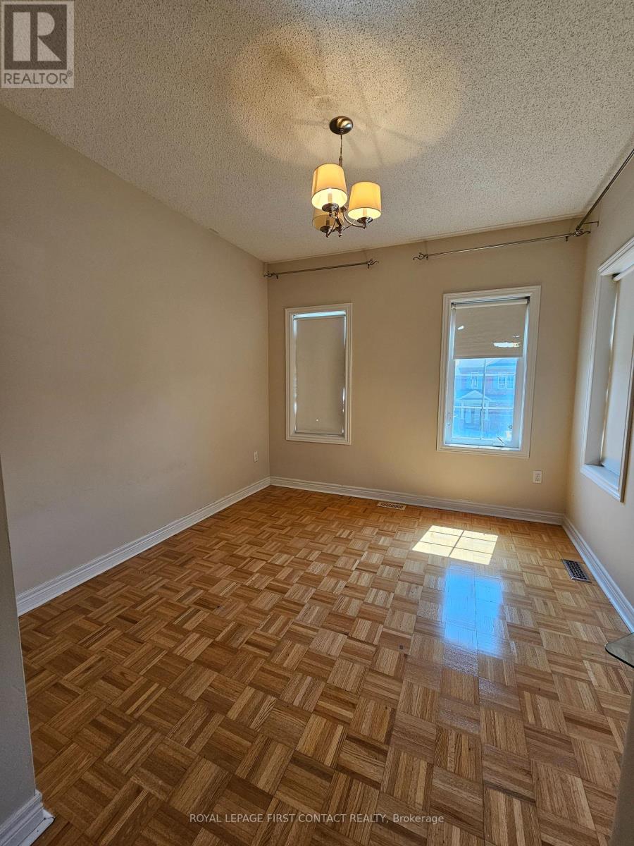 4692 Centretown Way, Mississauga, Ontario  L5R 0C9 - Photo 14 - W12143991