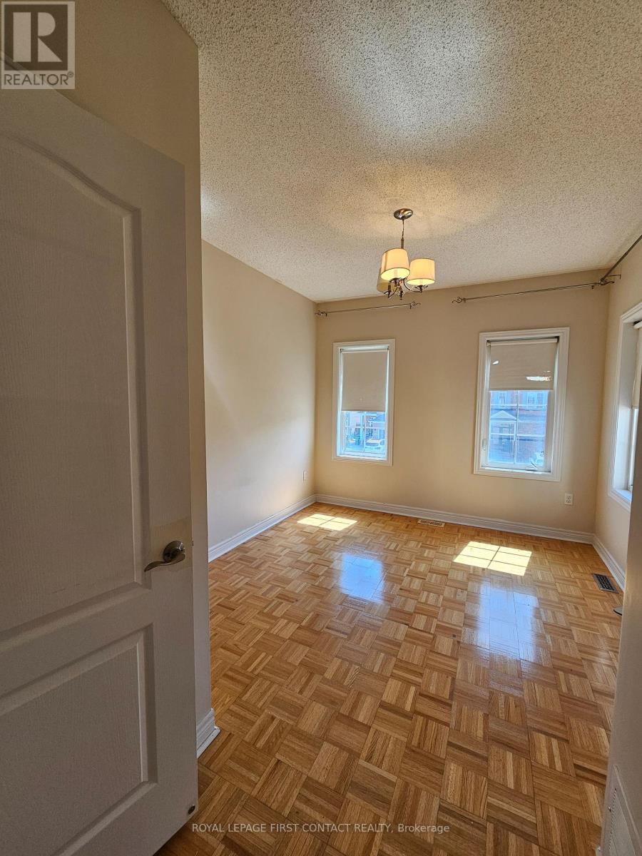4692 Centretown Way, Mississauga, Ontario  L5R 0C9 - Photo 16 - W12143991