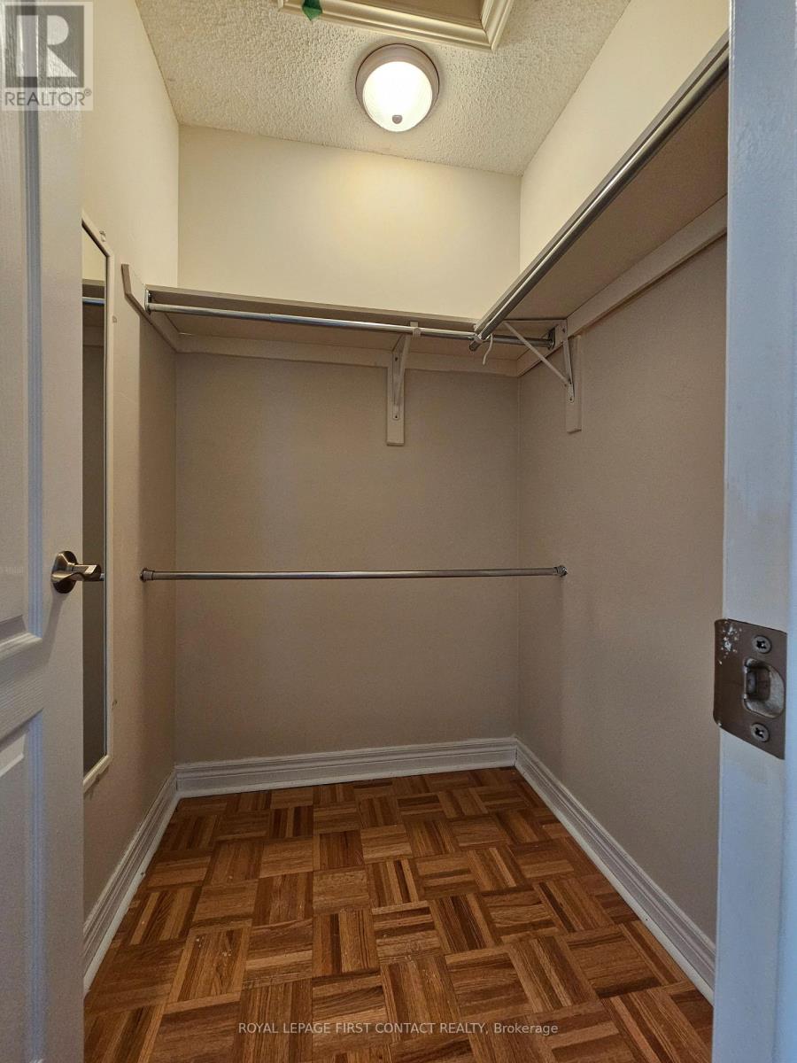 4692 Centretown Way, Mississauga, Ontario  L5R 0C9 - Photo 25 - W12143991