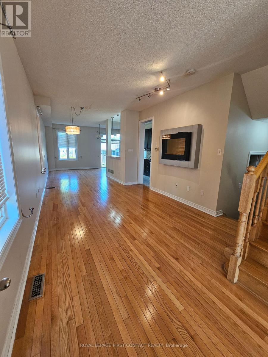 4692 Centretown Way, Mississauga, Ontario  L5R 0C9 - Photo 6 - W12143991