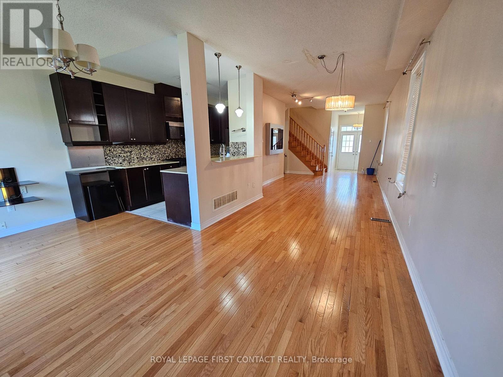 4692 Centretown Way, Mississauga, Ontario  L5R 0C9 - Photo 8 - W12143991