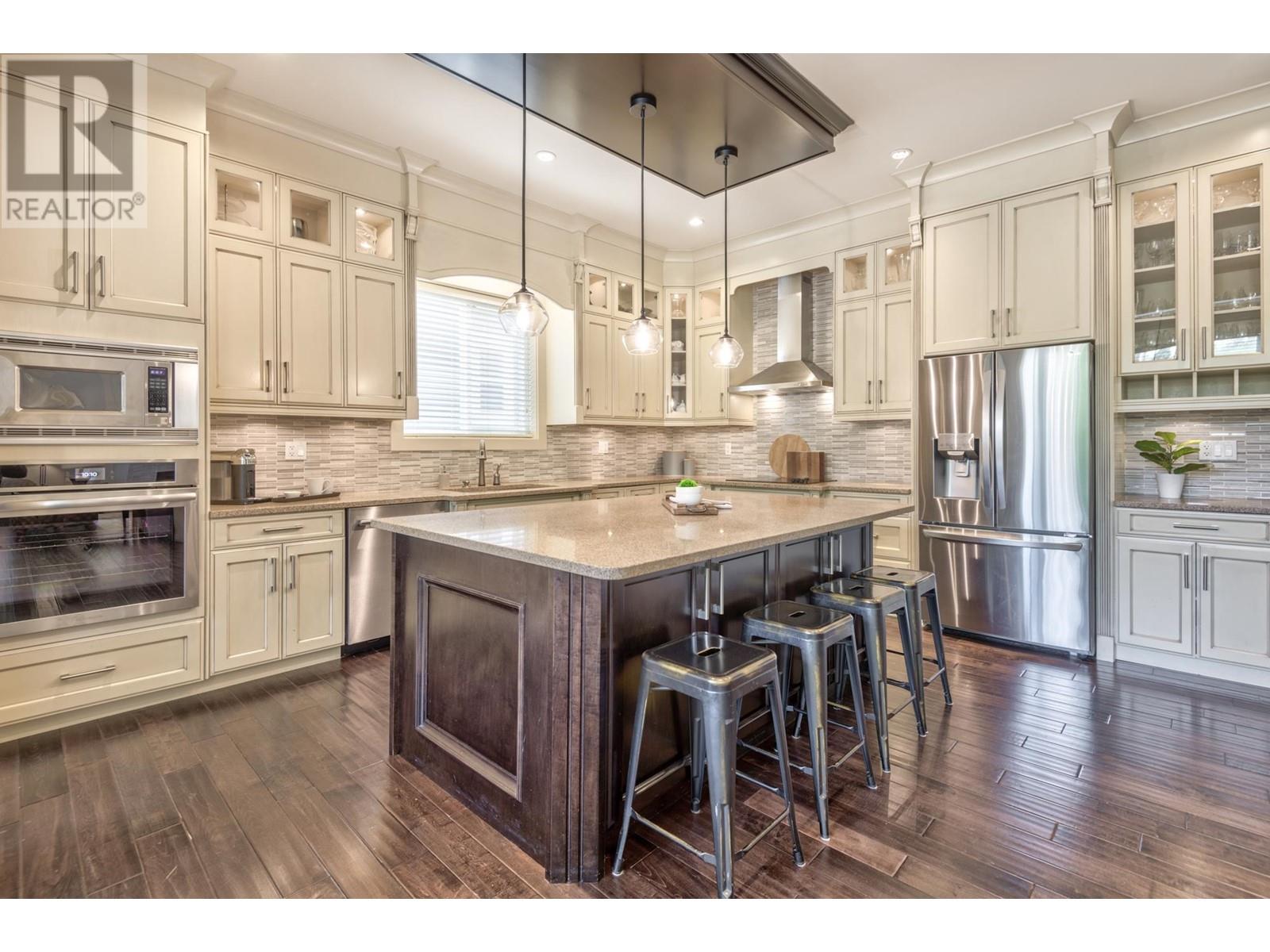 3381 Gislason Avenue, Coquitlam, British Columbia  V3E 0C5 - Photo 8 - R2990003