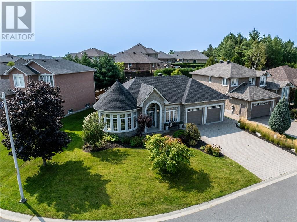 Property at 15 Platinum image 3