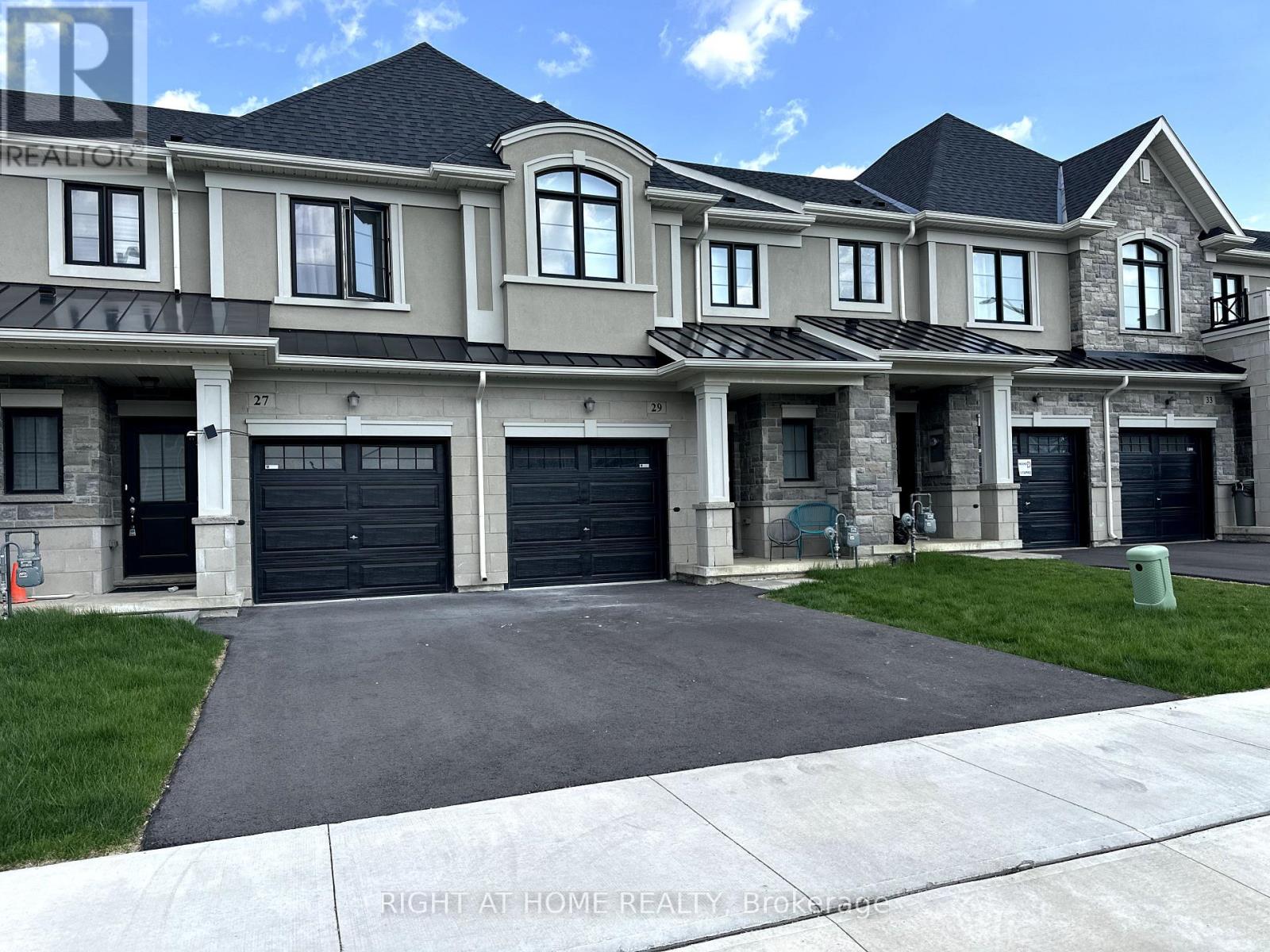 29 MIA DRIVE, Hamilton, Ontario