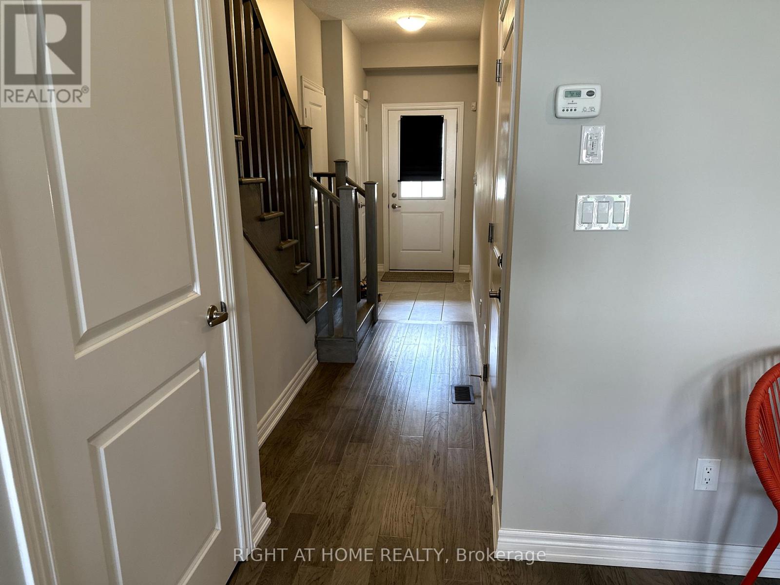 29 Mia Drive, Hamilton (Ryckmans), Ontario  L9B 0J8 - Photo 8 - X12143947